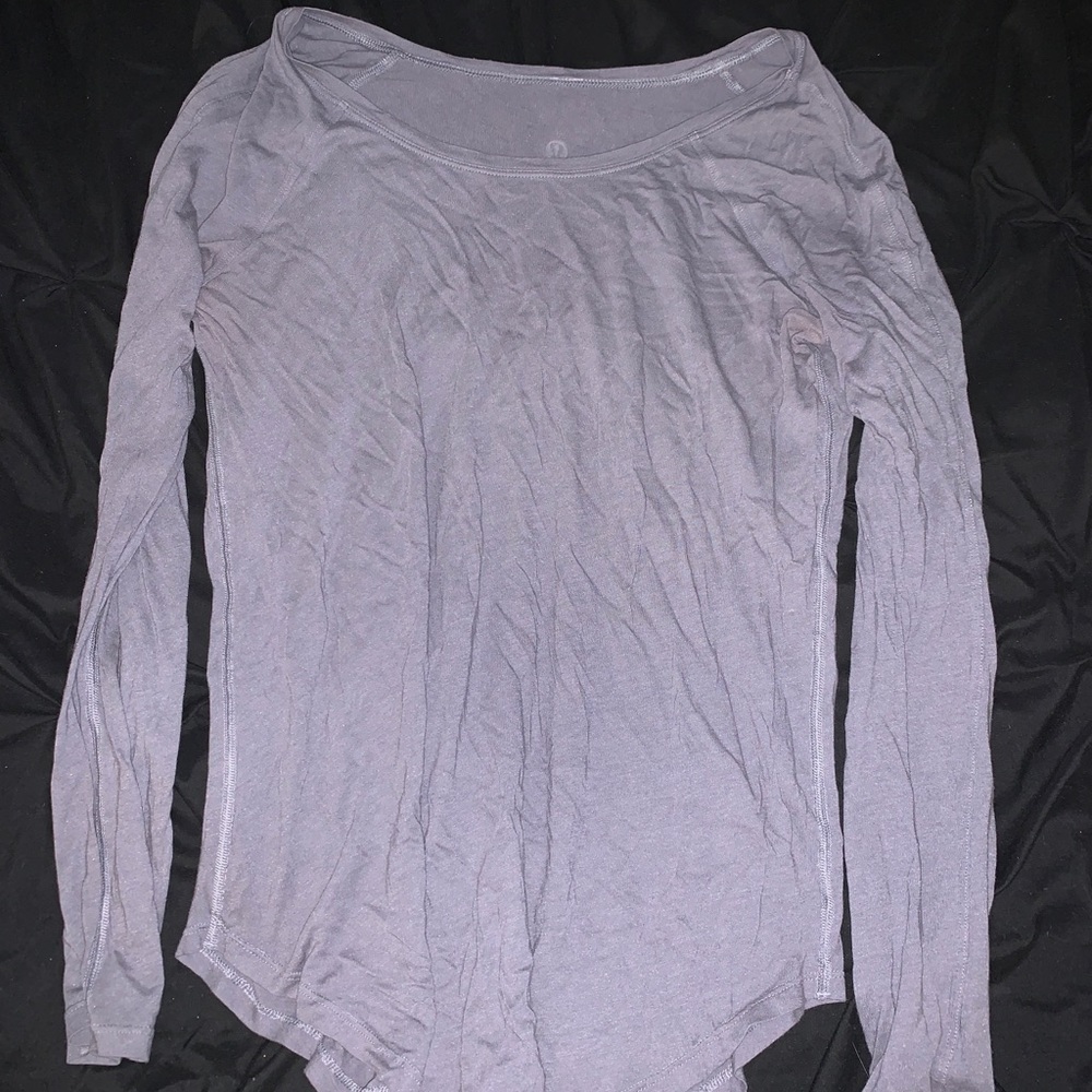 long sleeve lululemon shirt size 4